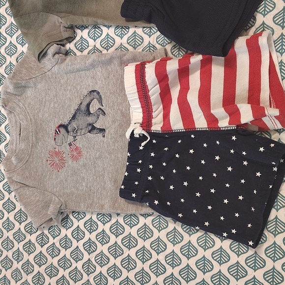 Bundle Of Kids Short Sets Size 3 To 6 Months Champion And Carter's - Picture 2 of 9